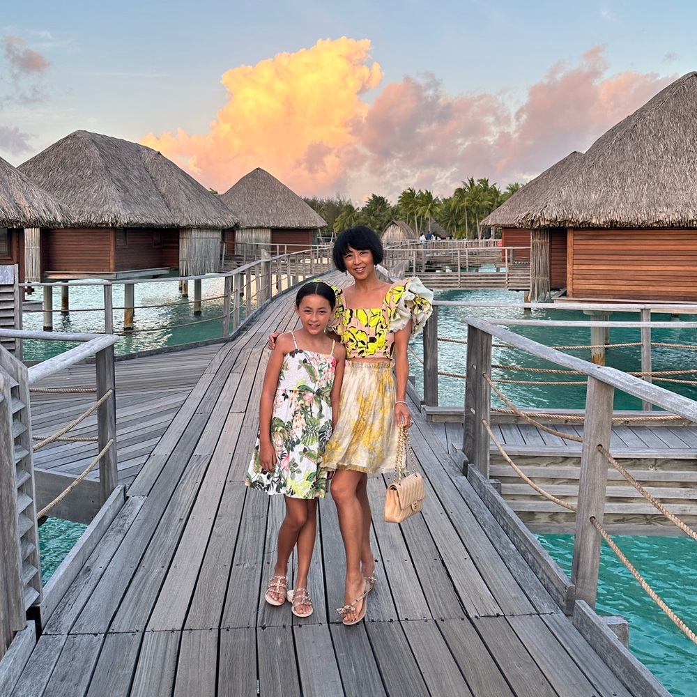 Meet chic_mom_factor and aliarainbowprincess